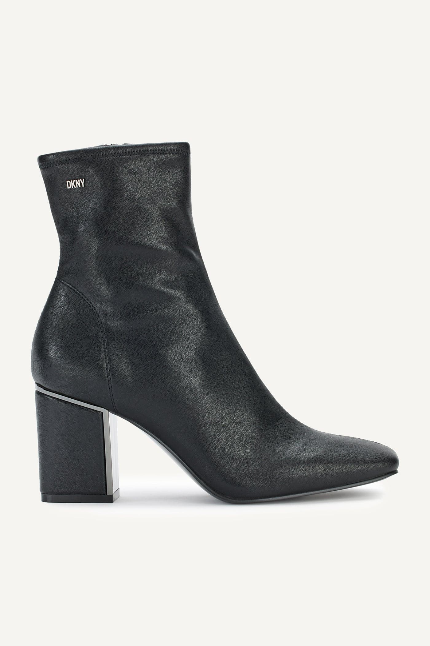 CAVALE ANKLE BOOT in Black