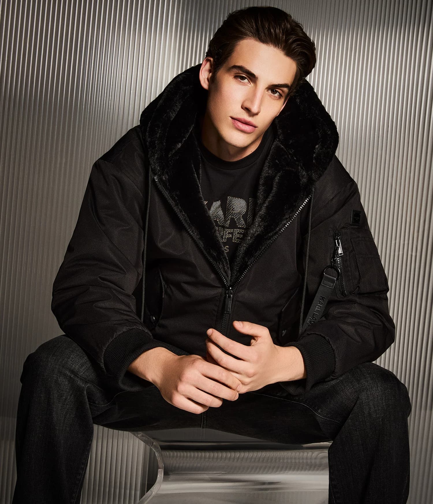 REVERSIBLE HOODED FAUX FUR JACKET in Black