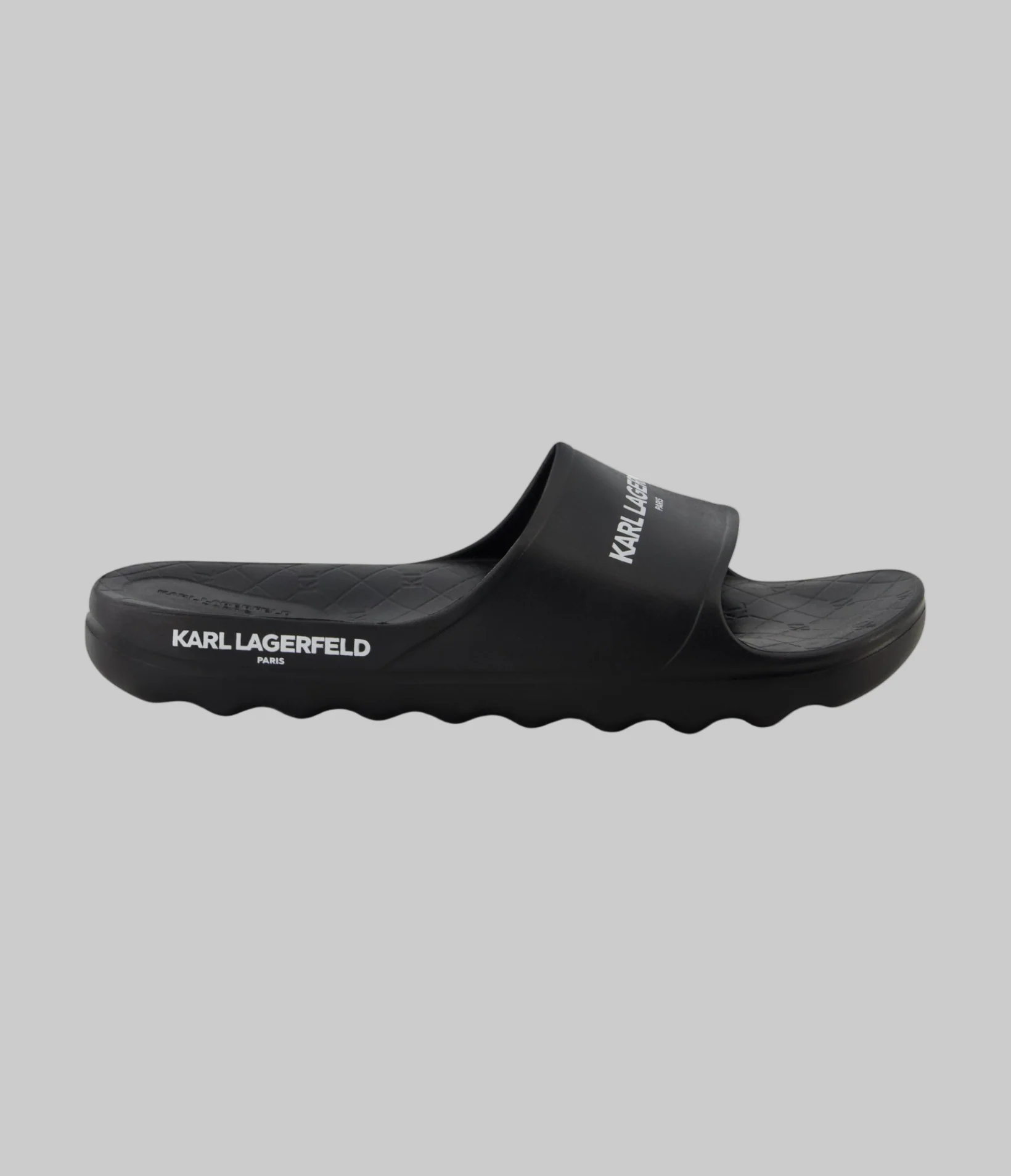 KARL LOGO SLIDE in Black