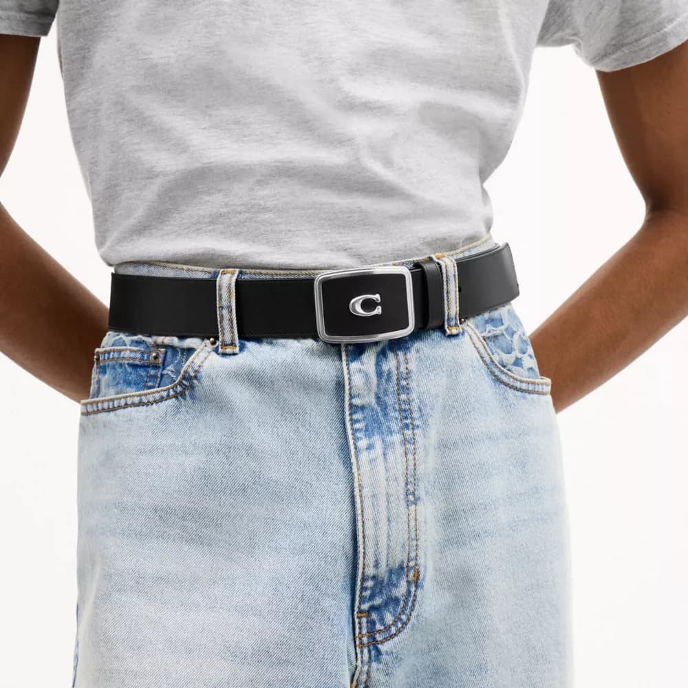 Signature Plaque Buckle Belt, 38MM angle 3